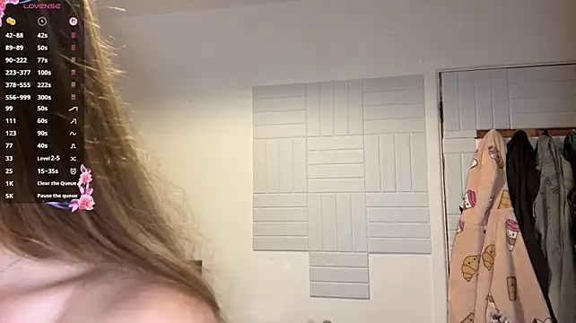 dewlullaby stripchat live cam model