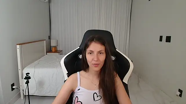 upssnowy stripchat live cam model