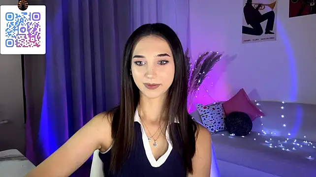 LinaMour stripchat live cam model