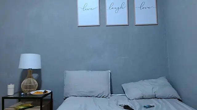 Sonyasays stripchat live cam model