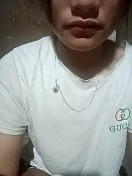 Momo-biki stripchat live cam model