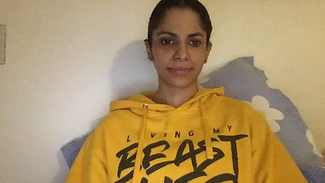 karlatiburcio stripchat live cam model