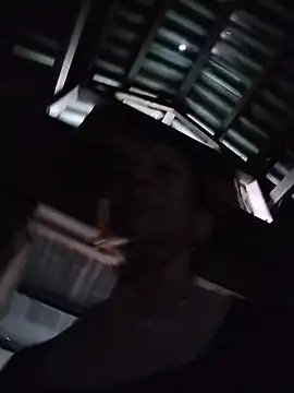 mouth22 stripchat live cam model