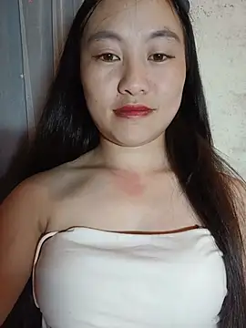 Cherry-squirtt stripchat live cam model