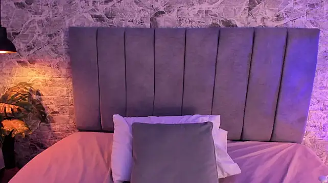 Moon__kittyy stripchat live cam model