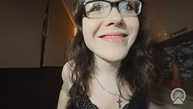 RachelSav stripchat live cam model