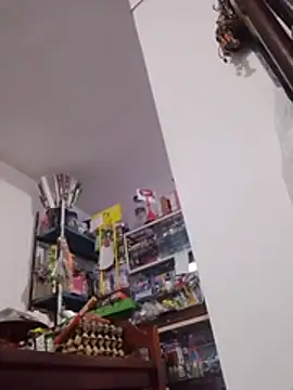 cachonda69- stripchat live cam model