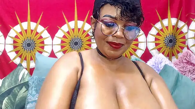 MATURExxxASS stripchat live cam model