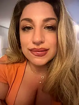 miamellycious stripchat live cam model