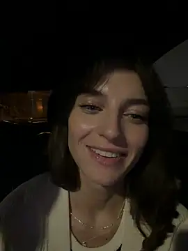 -AngelAri- stripchat live cam model