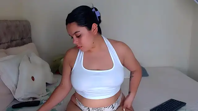 Sara-04 stripchat live cam model