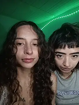 AlexxaAndRileyy stripchat live cam model