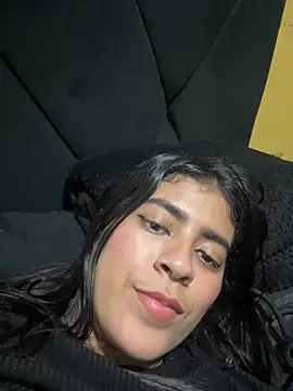 AbrilCollins stripchat live cam model