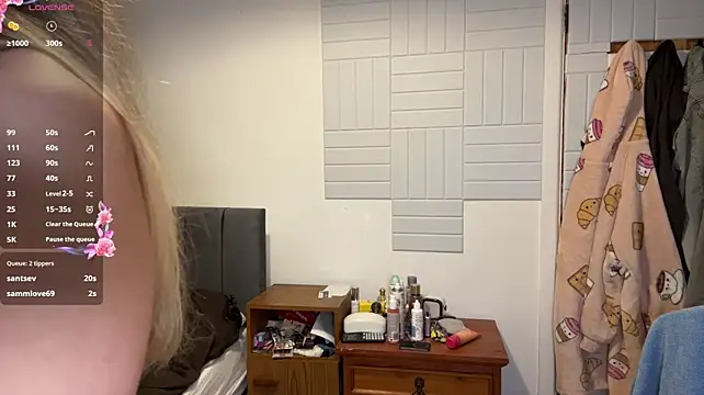dewlullaby stripchat live cam model