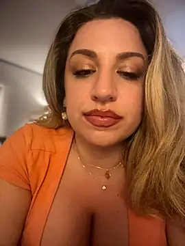 miamellycious stripchat live cam model