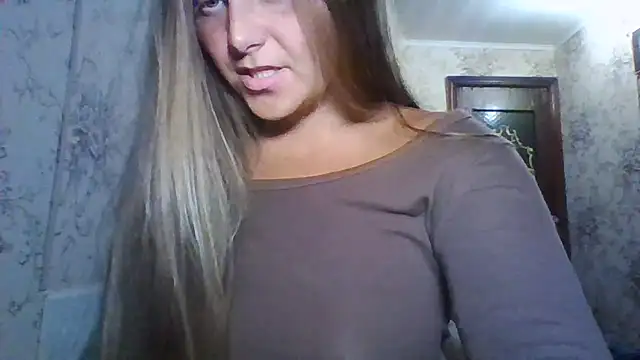 Evasapples stripchat live cam model
