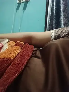 0Muskaan stripchat live cam model