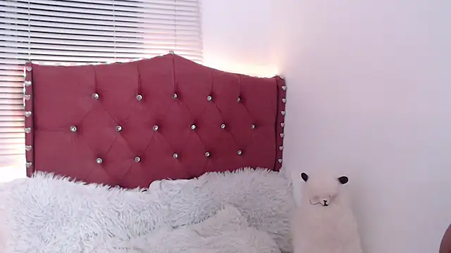 karla_bigarango stripchat live cam model