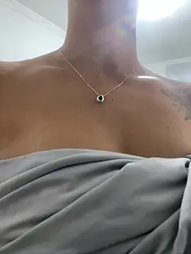 ContiGois stripchat live cam model