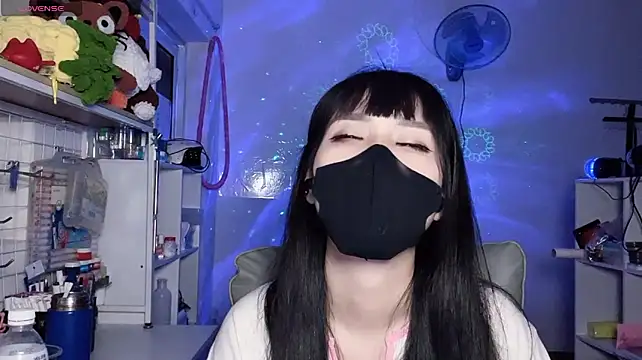 Tieu-May stripchat live cam model