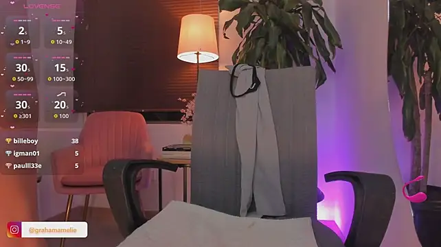 ameliegraham stripchat live cam model