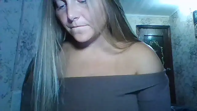 Evasapples stripchat live cam model