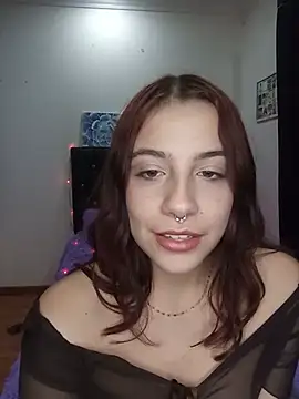 Regina_blum stripchat live cam model