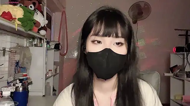 Tieu-May stripchat live cam model