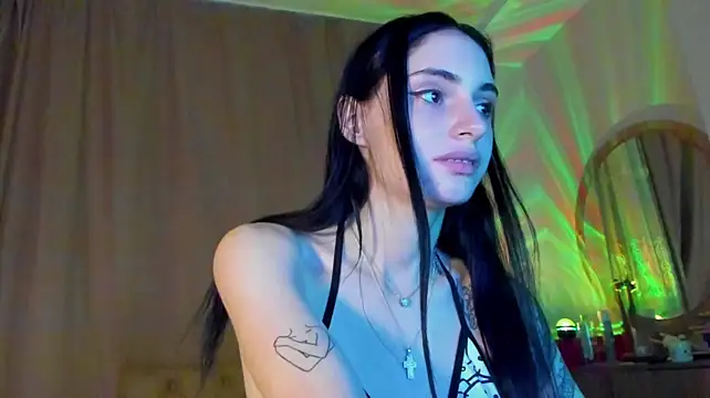Lesyalisss stripchat live cam model