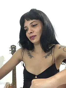 pinacarracci stripchat live cam model