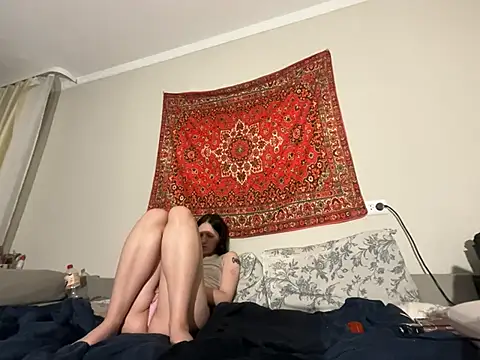 Catherine19Hunt stripchat live cam model