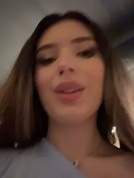 MillieDixon stripchat live cam model