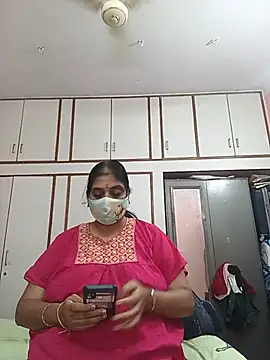 Ragavi-kannada-telugu stripchat live cam model