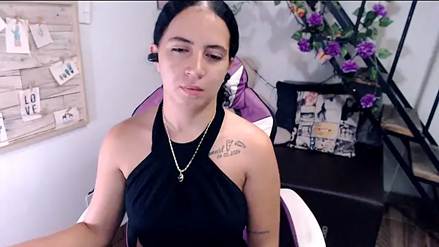 samantha_baby_ stripchat live cam model