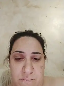 Dolcecurvy stripchat live cam model
