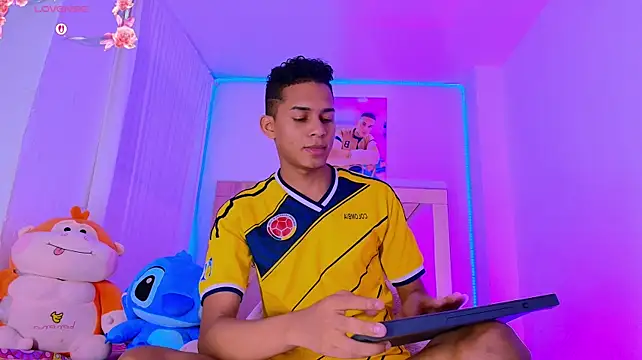 dilan_alfonzo stripchat live cam model