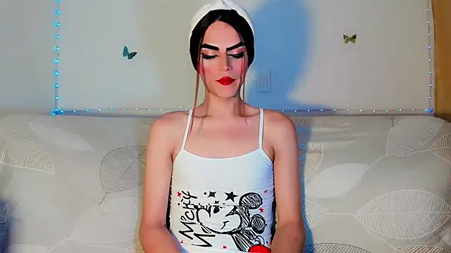 TatiGil stripchat live cam model