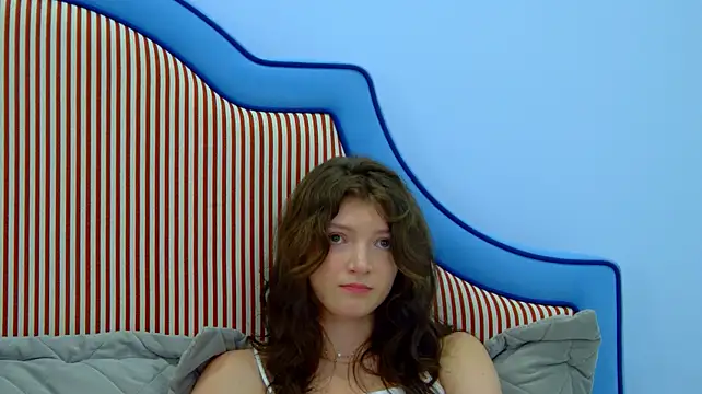 SophiaProve stripchat live cam model