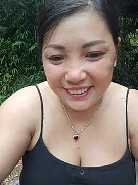 sary-hot2x stripchat live cam model