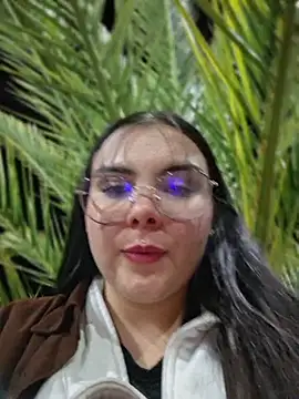 Juliet_elary stripchat live cam model