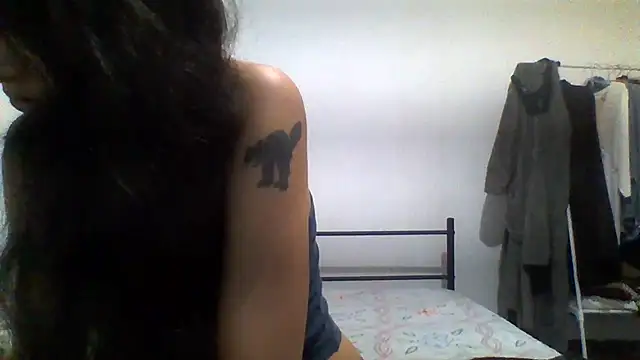 Lolakhaos stripchat live cam model