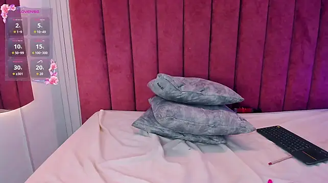 LiaSoler stripchat live cam model