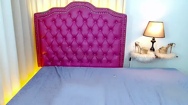 DreamLADYBOY stripchat live cam model