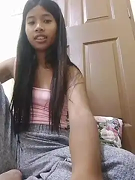 PinayBlackbeauty_18-18 stripchat live cam model