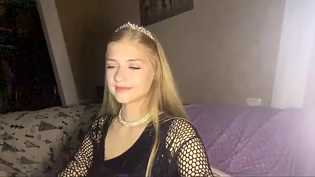 JenelleWhitehead stripchat live cam model