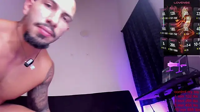 Matt_Ferrer stripchat live cam model