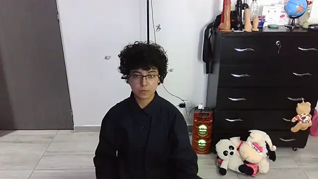 thomascooper7 stripchat live cam model
