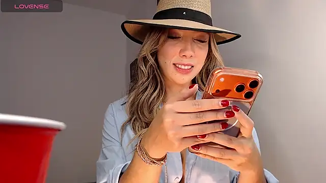 Marian_se stripchat live cam model
