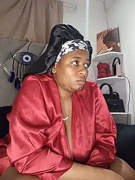CocoBootyyy stripchat live cam model