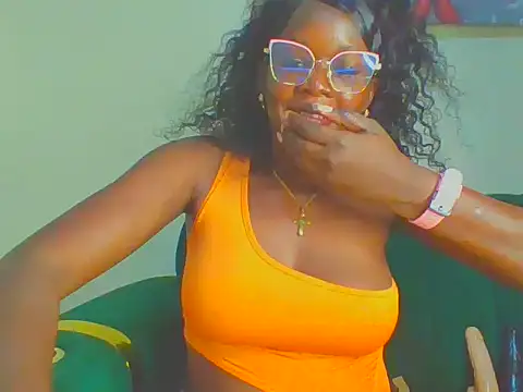 cutesmiling stripchat live cam model